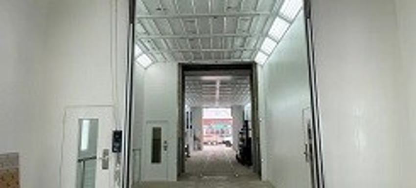 Vehicle Spraying Facilities with Enturi Retractable Sectional Doors